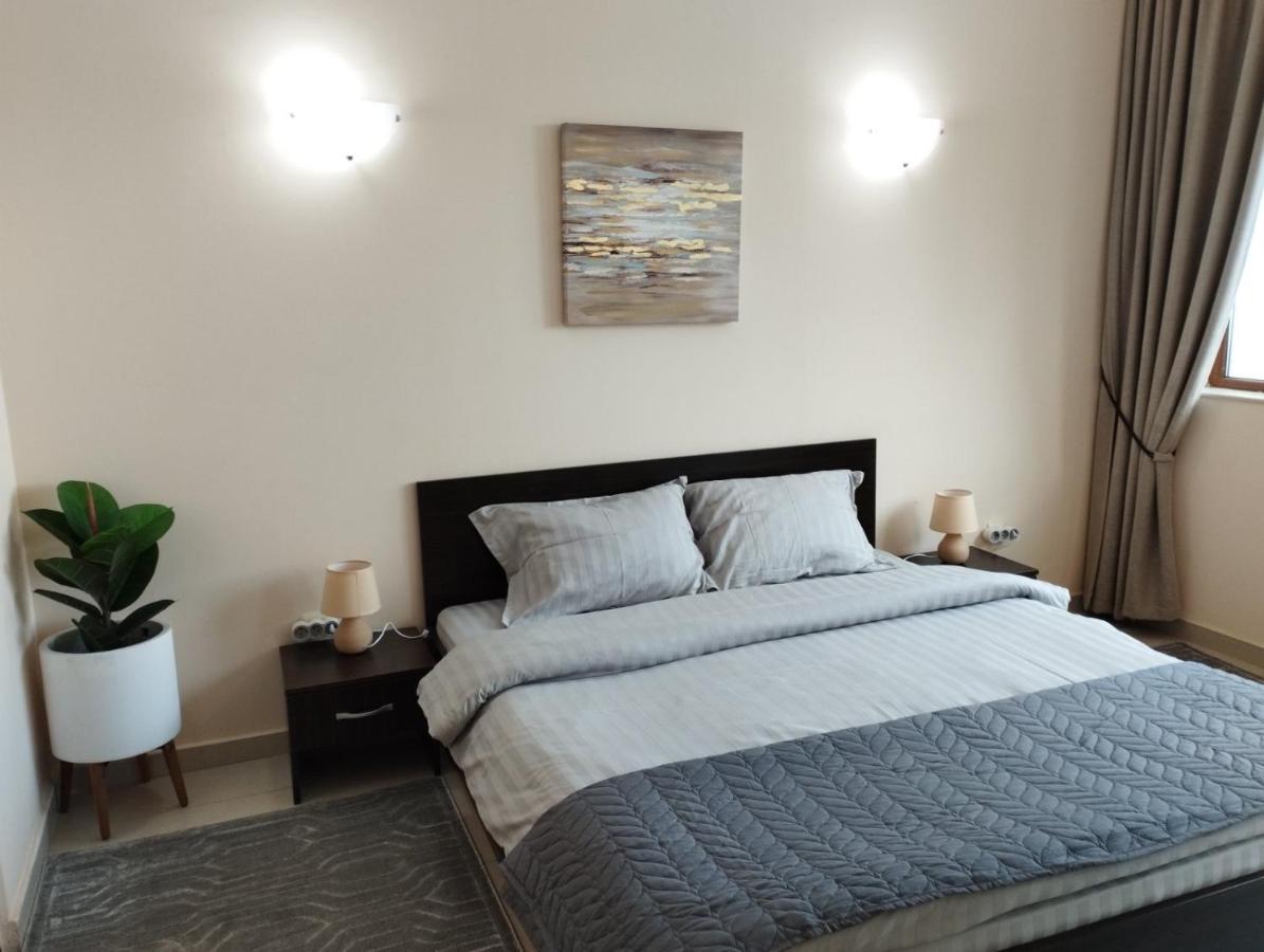 Privat Apartament Golf Coast Kavarna Eksteriør bilde
