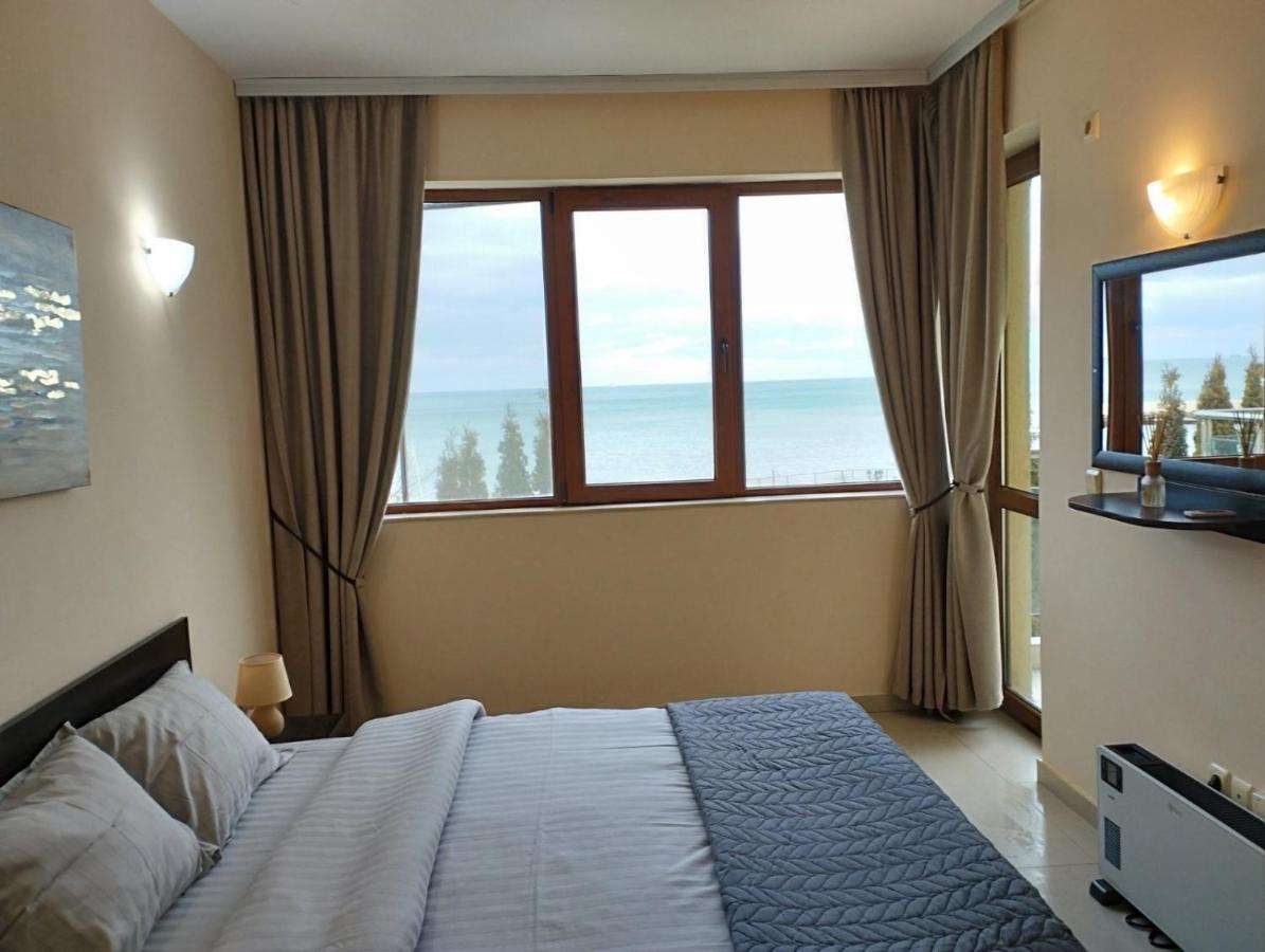 Privat Apartament Golf Coast Kavarna Eksteriør bilde