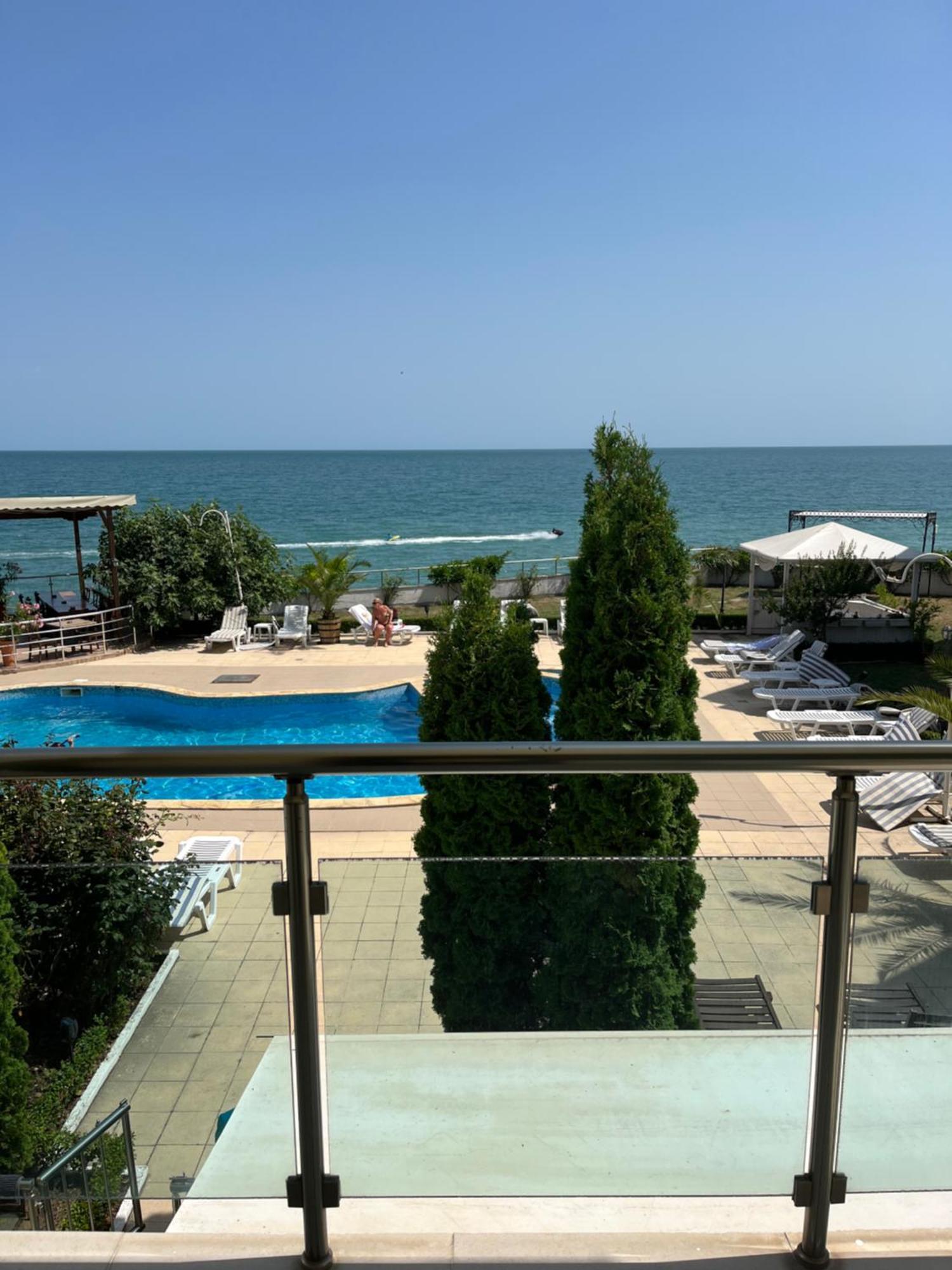 Privat Apartament Golf Coast Kavarna Eksteriør bilde