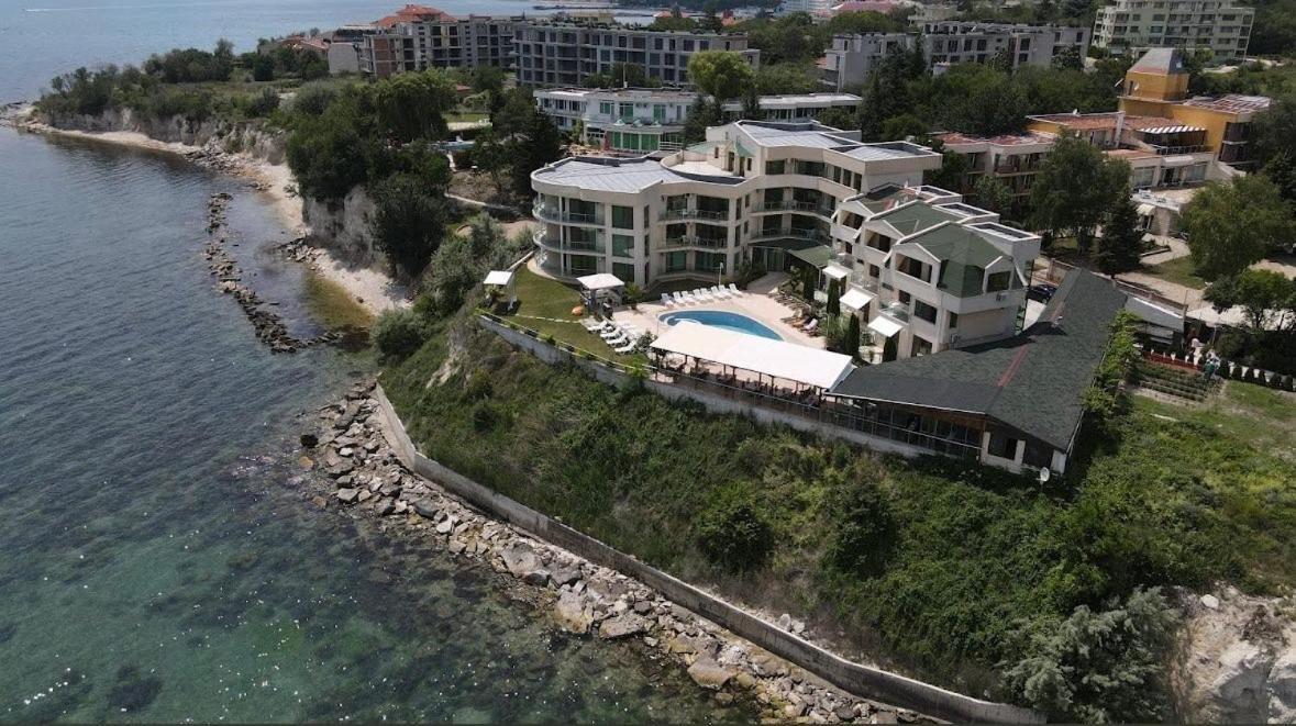 Privat Apartament Golf Coast Kavarna Eksteriør bilde