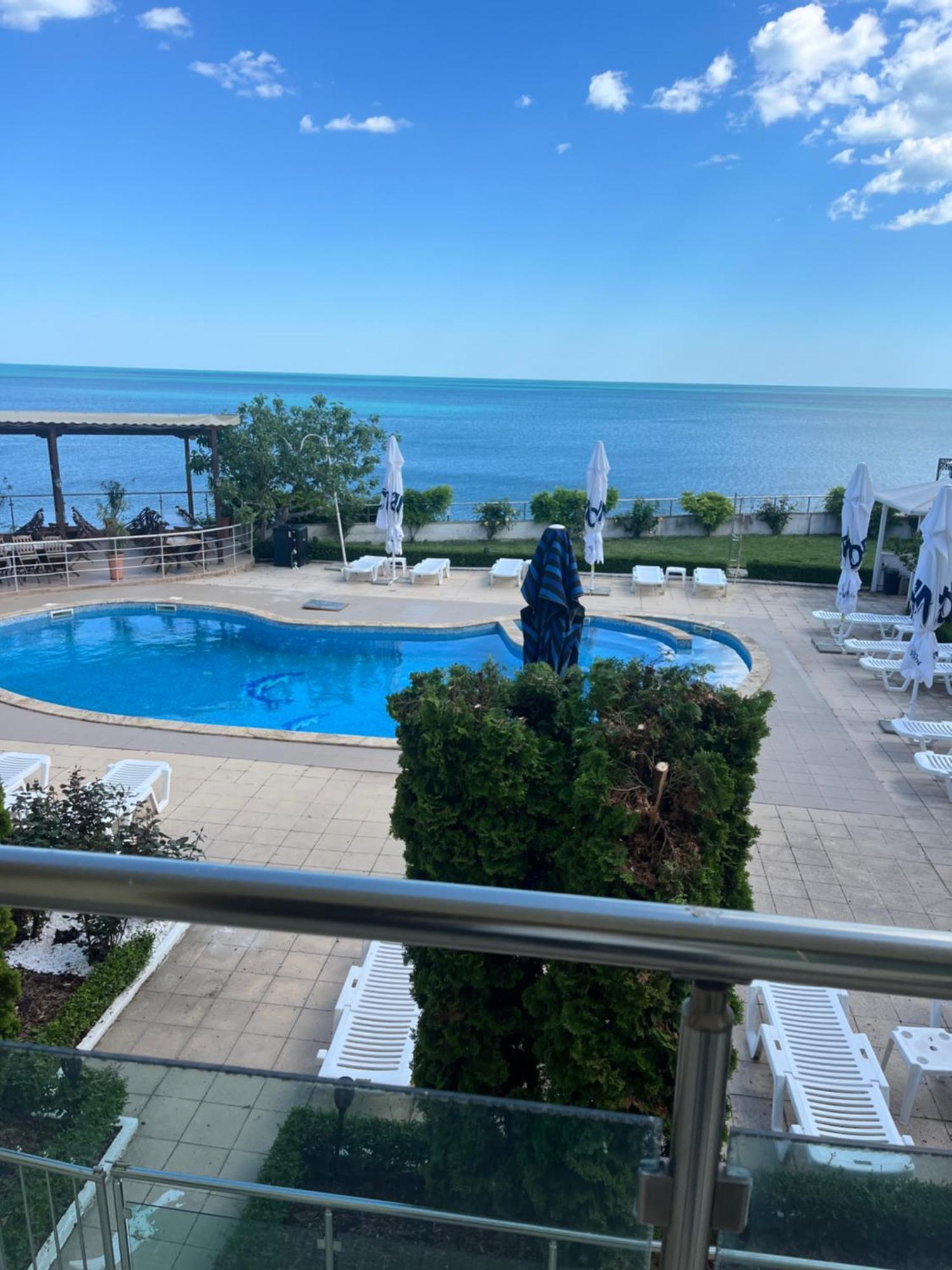 Privat Apartament Golf Coast Kavarna Eksteriør bilde
